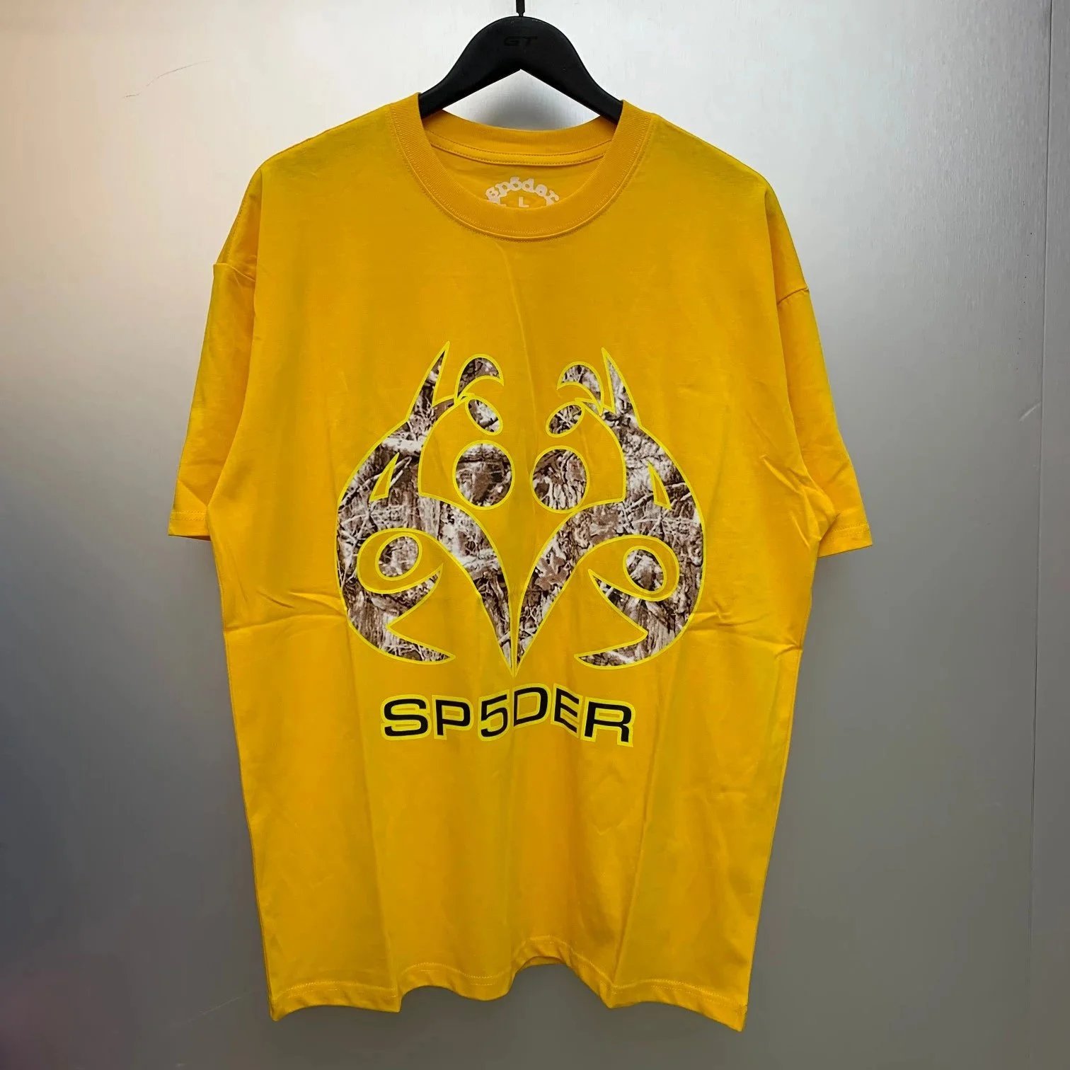 Moncler T-Shirts Short-sleeve graphic logo T-shirt — 24 yellow