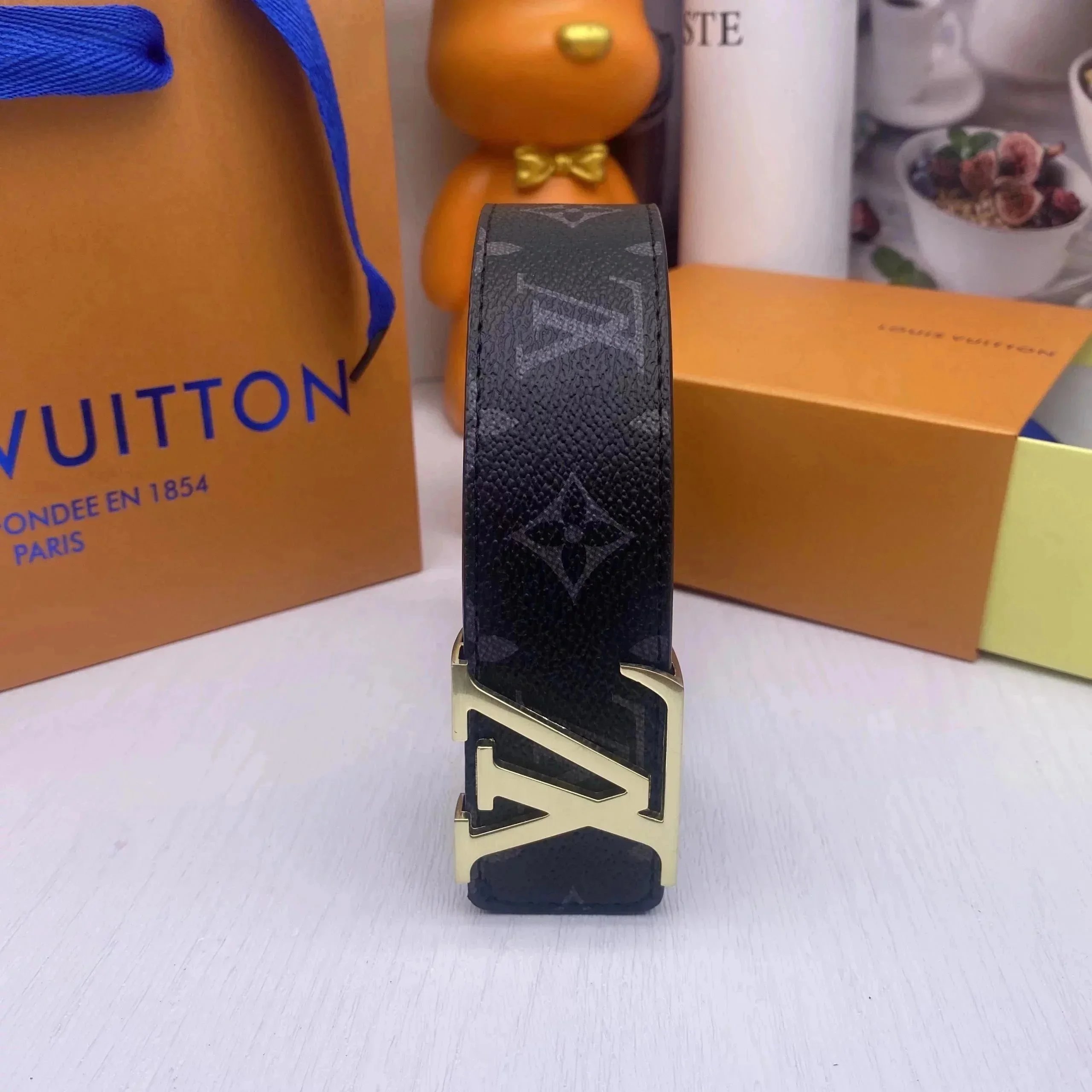 Louis Vuitton Belts Monogram Canvas Initials Buckle Belt — 16*high quality