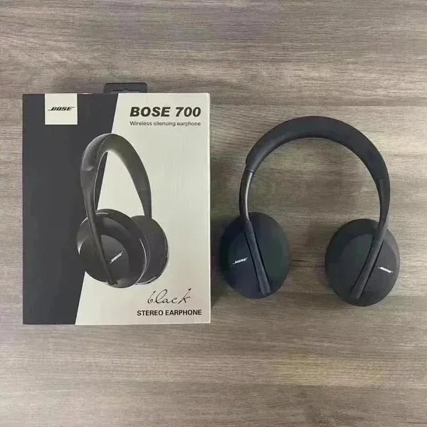 Apple Multiple wireless headphone and earbud models product image