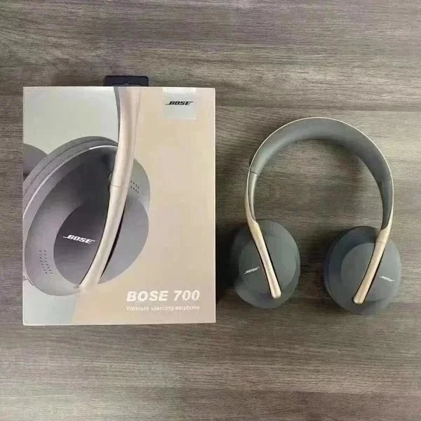 Apple Multiple wireless headphone and earbud models product image