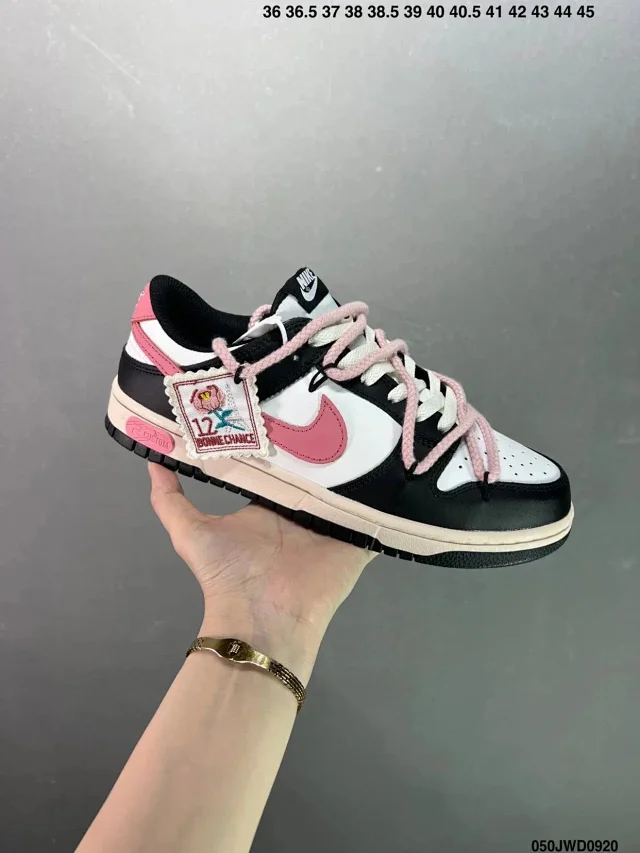 Nike Sneakers Dunk Low lace-up product detail image 3