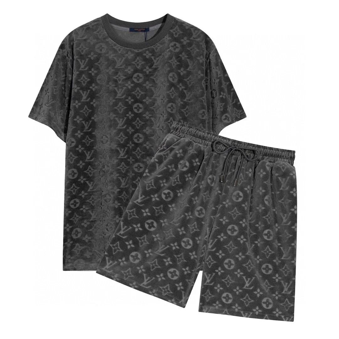 Louis Vuitton Matching Sets Monogram short-sleeve T-shirt and shorts set image 4