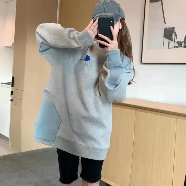 Design Patchwork Contrast-Sleeve Oversized Hoodie in Gray and Light Blue - 5