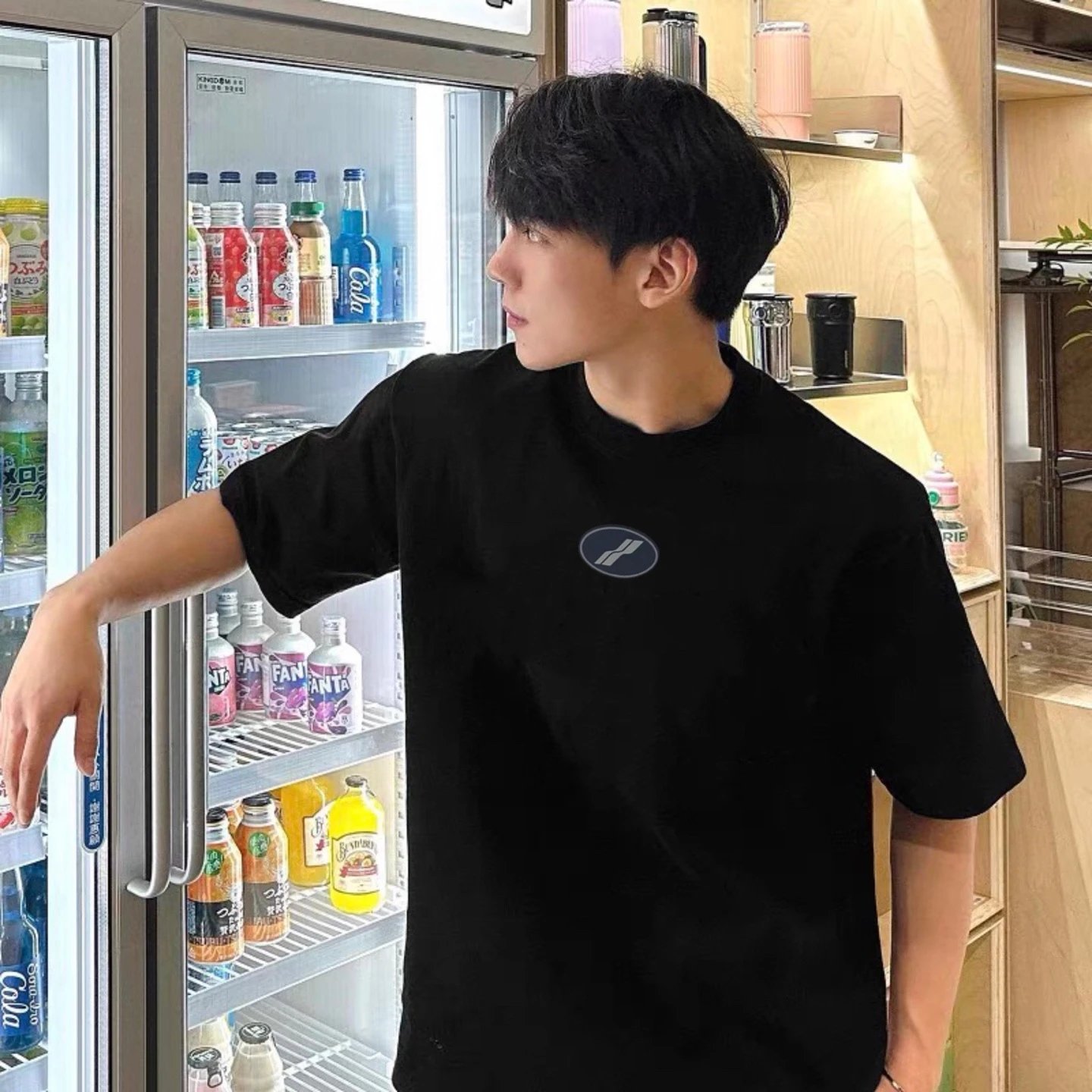 Black Short Sleeve T-Shirt - Hipobuy Spreadsheet QC photo