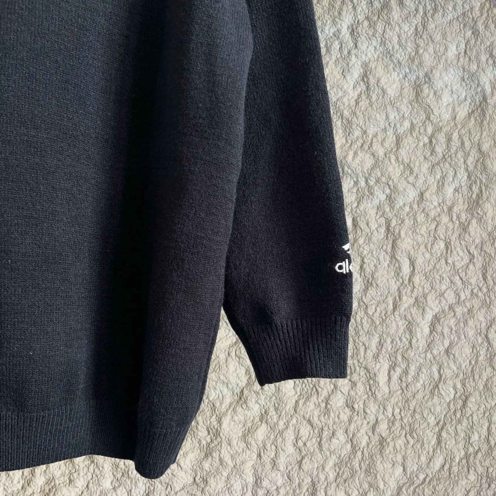 Balenciaga Logo-Embroidered Oversized Knit Sweater Black - 12