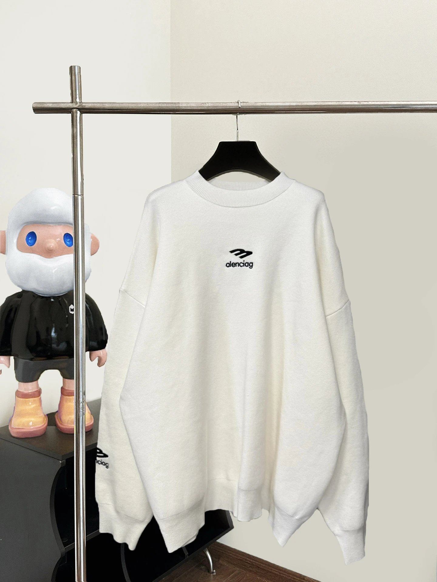 Balenciaga Logo-Embroidered Oversized Knit Sweater Black - 4