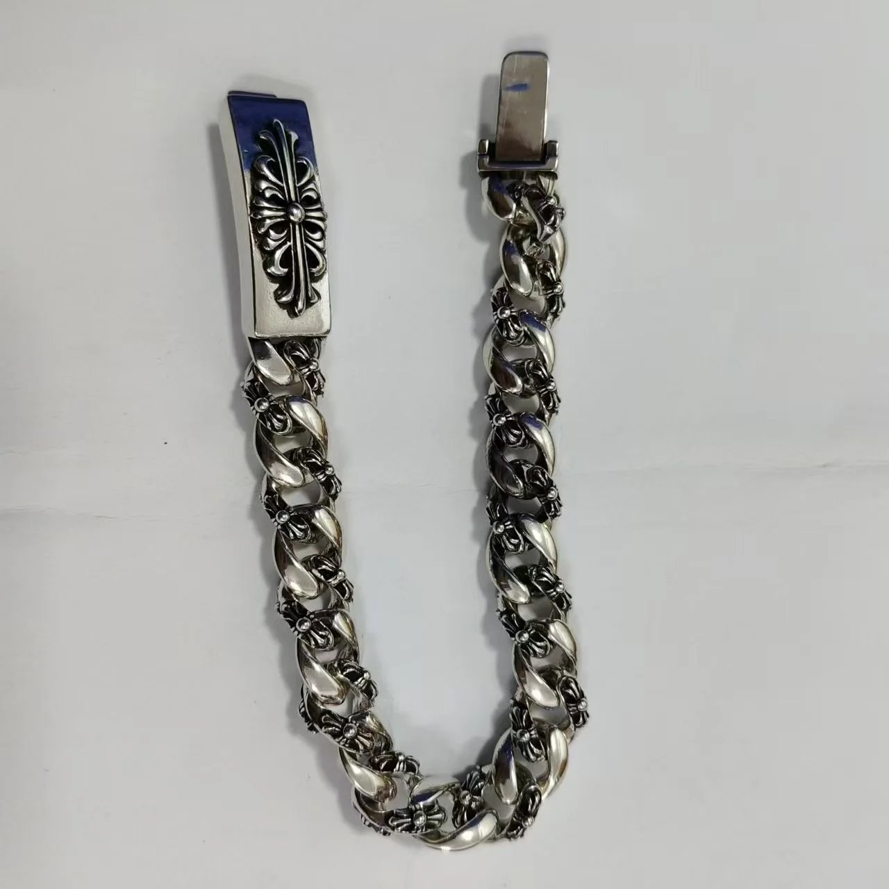Cross-shaped half-flower bracelet SKU image