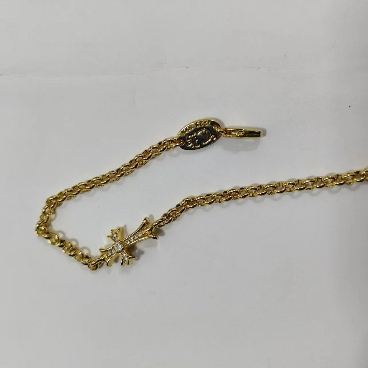 Gold diamond-studded cross pearl necklace SKU image