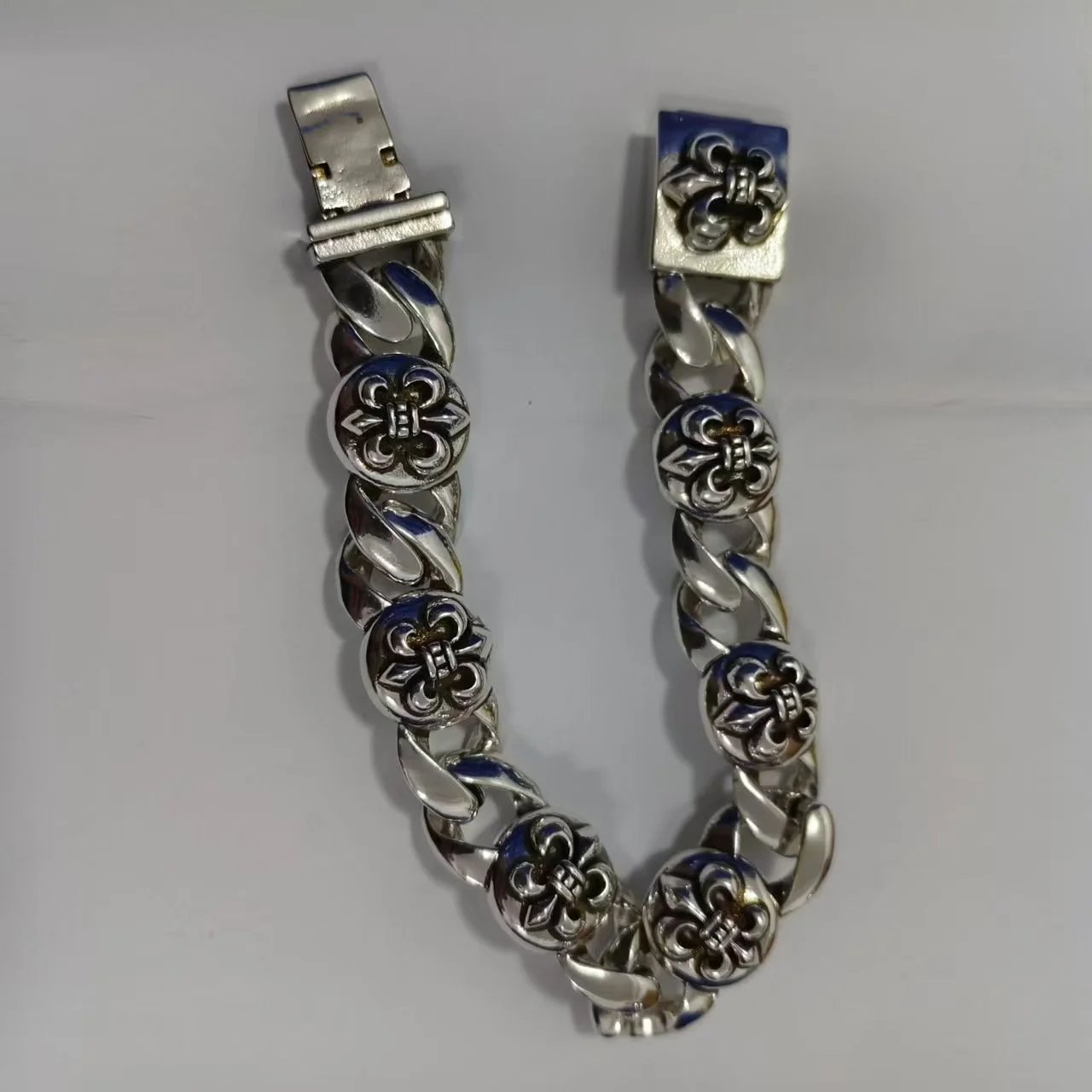 Boat anchor bracelet SKU image