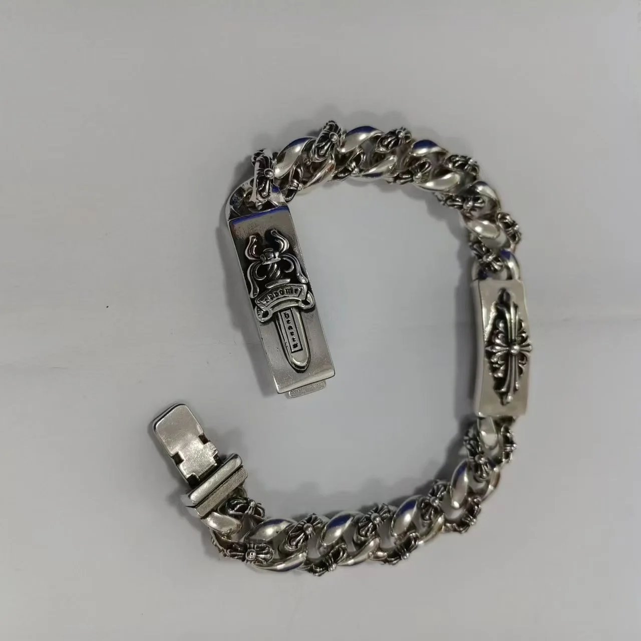 Shuangpai Half-Flower Bracelet SKU image