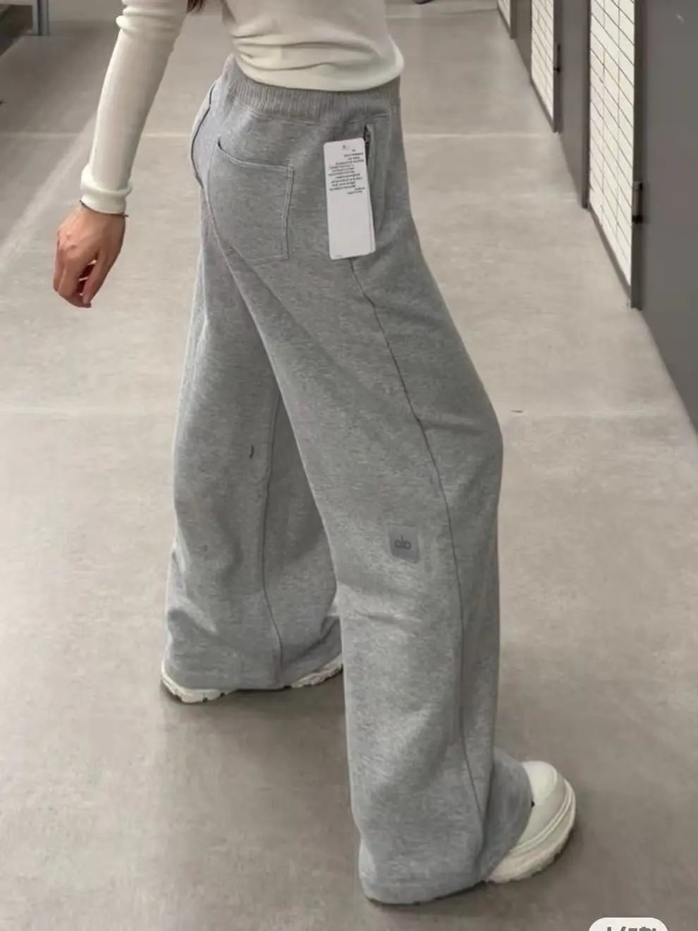 Floral gray SKU image