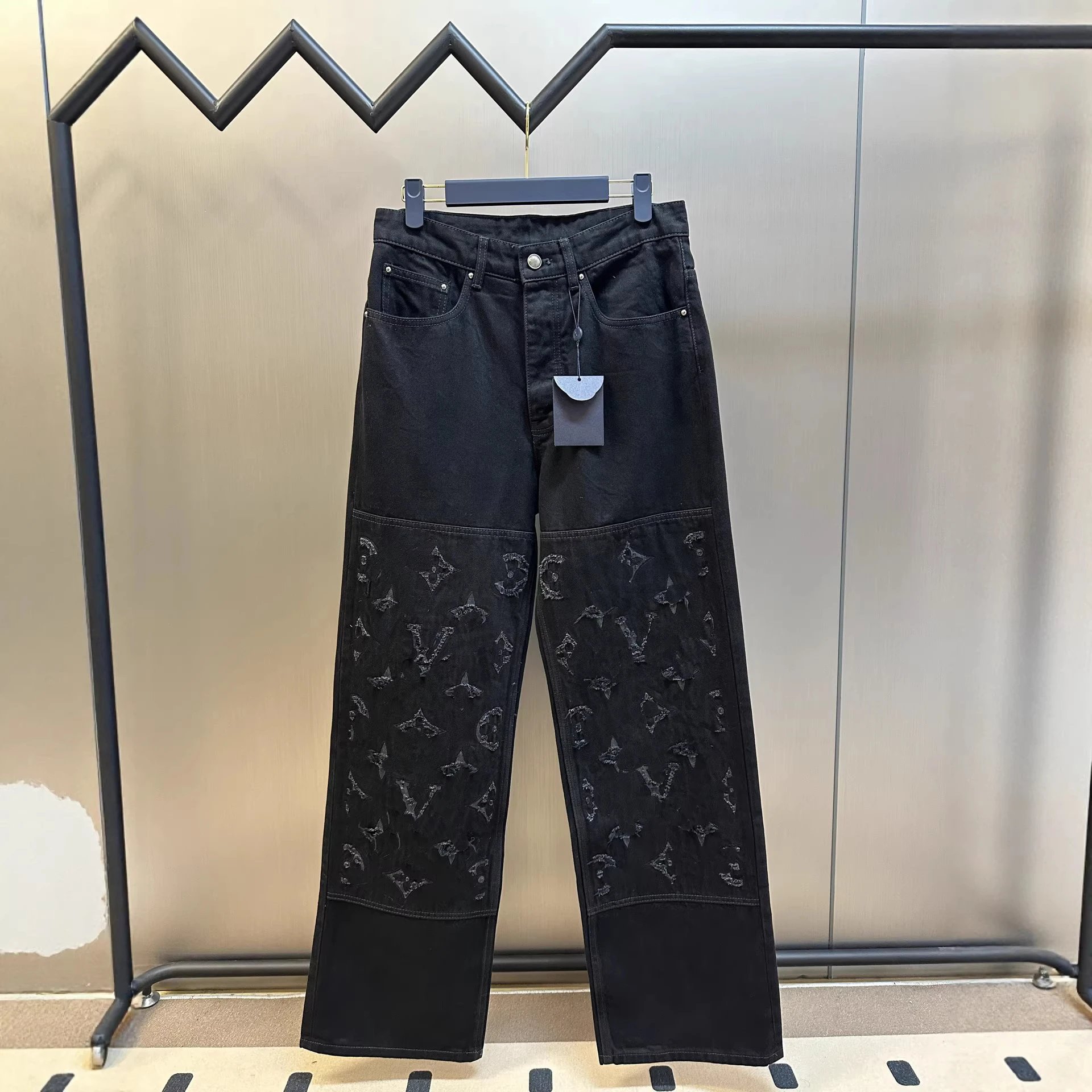 Louis Vuitton Black 