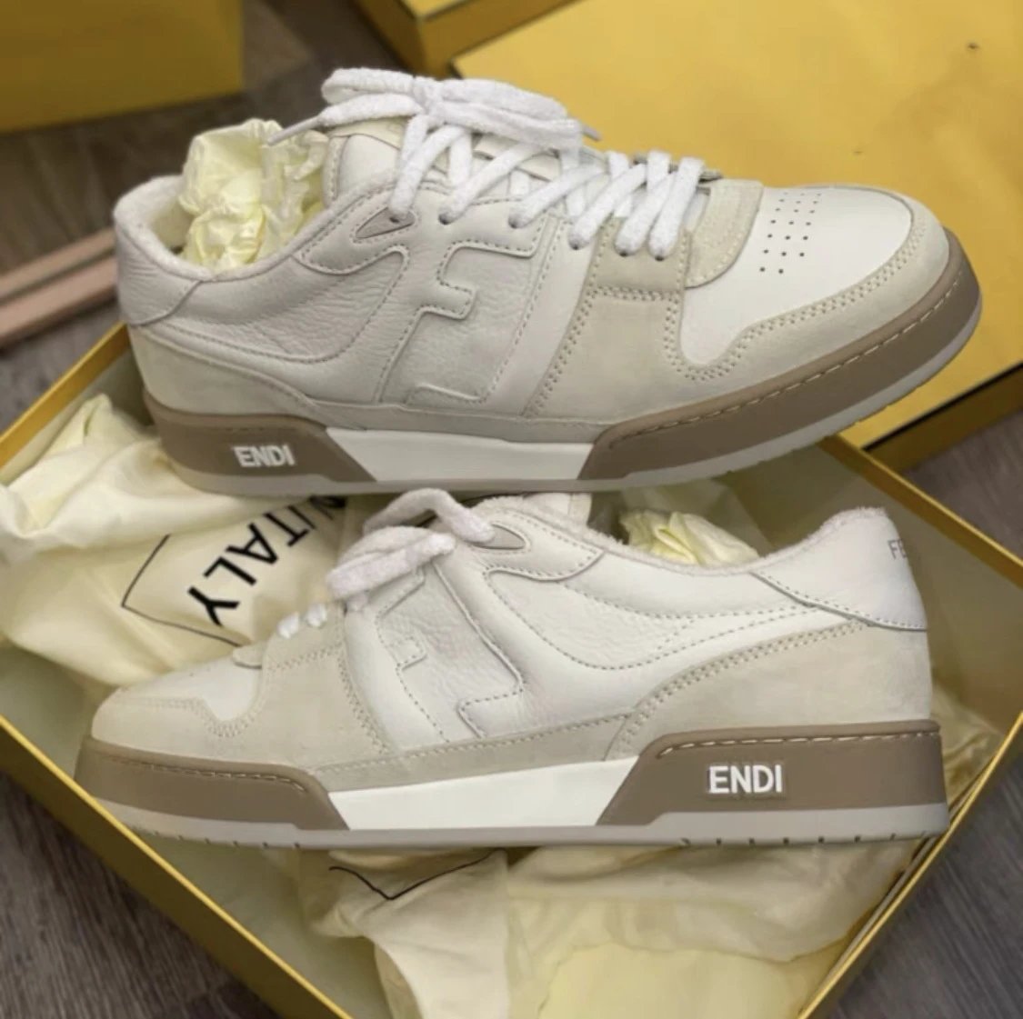White Endi Low-Top S