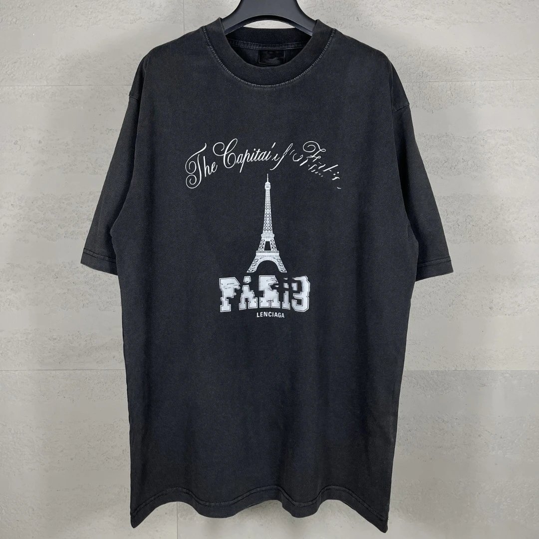 Balenciaga  T-shirt
