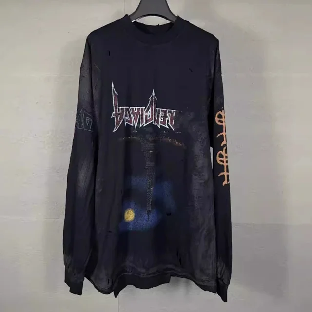 Balenciaga T-Shirts Long-sleeve distressed upside-down logo graphic product detail image 1