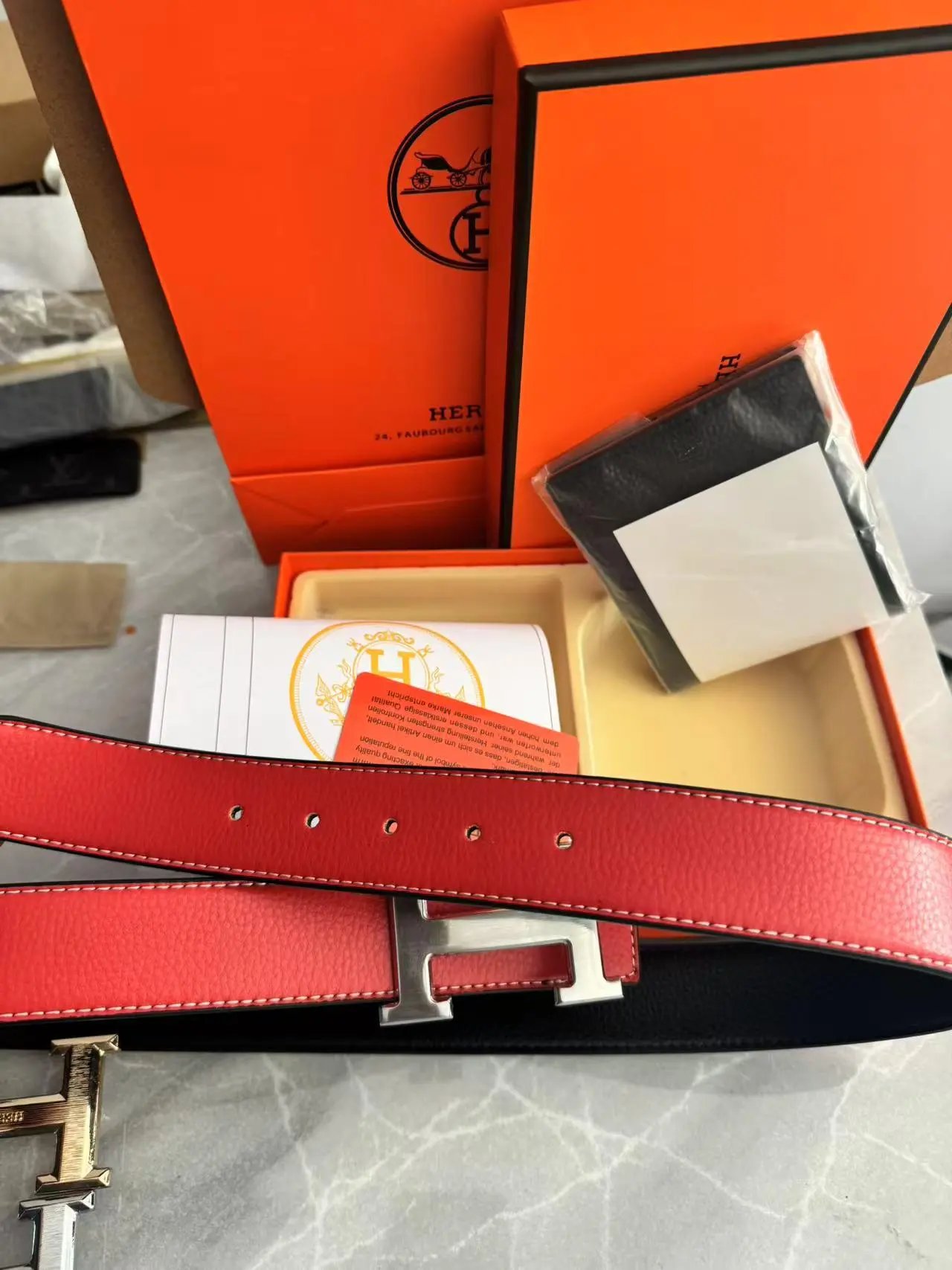 Red Love Silver Buckle Set