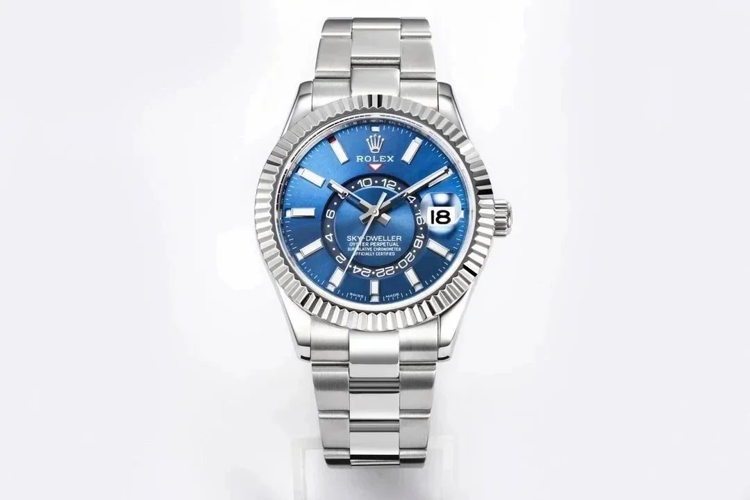 Rolex Watches Day-Date with diamond-set bezel and bracelet — 22