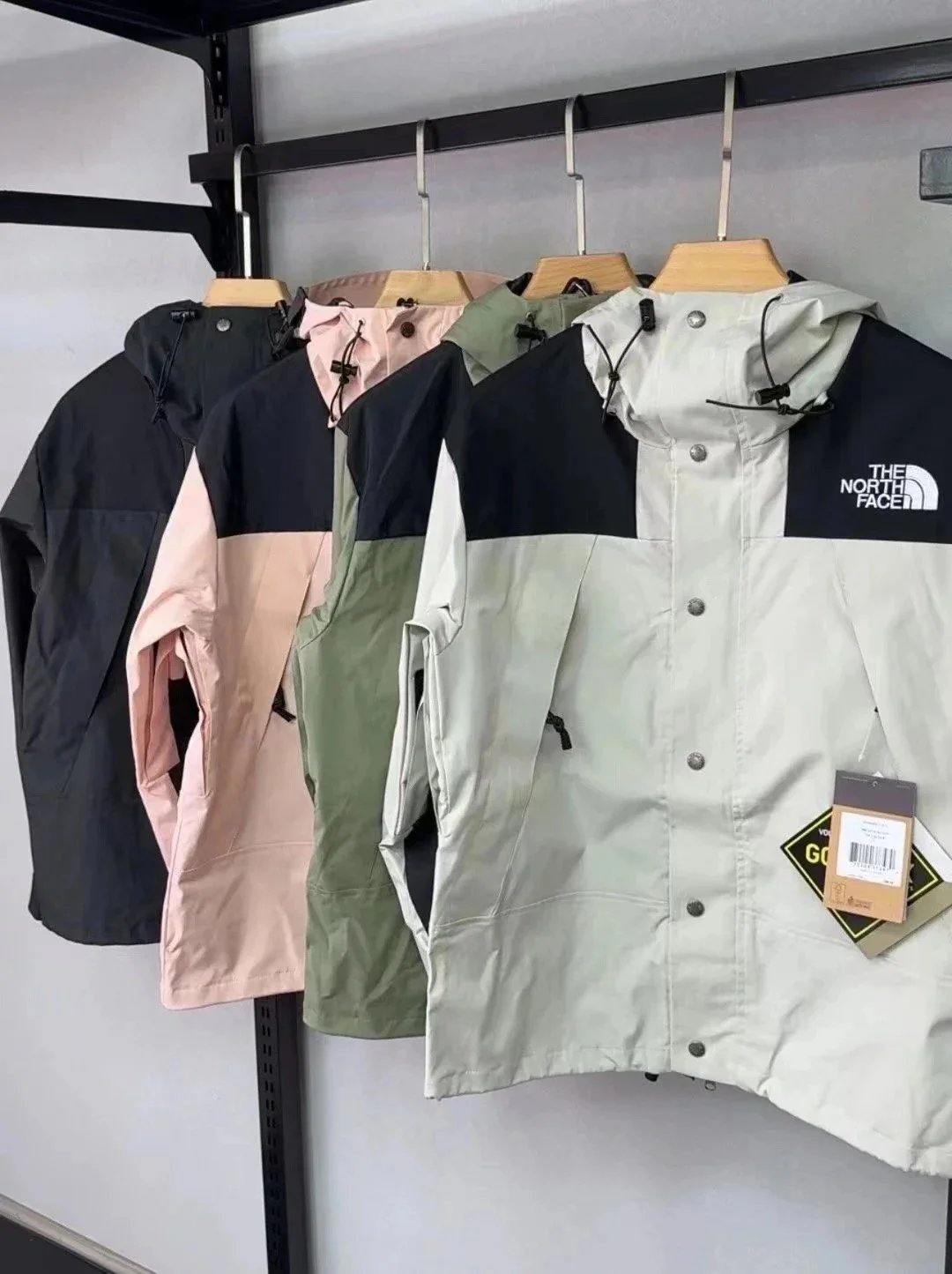 The North Face Mountain Light 