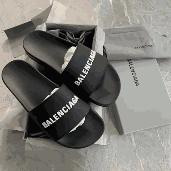 Slippers WhatsApp: +852 93428969