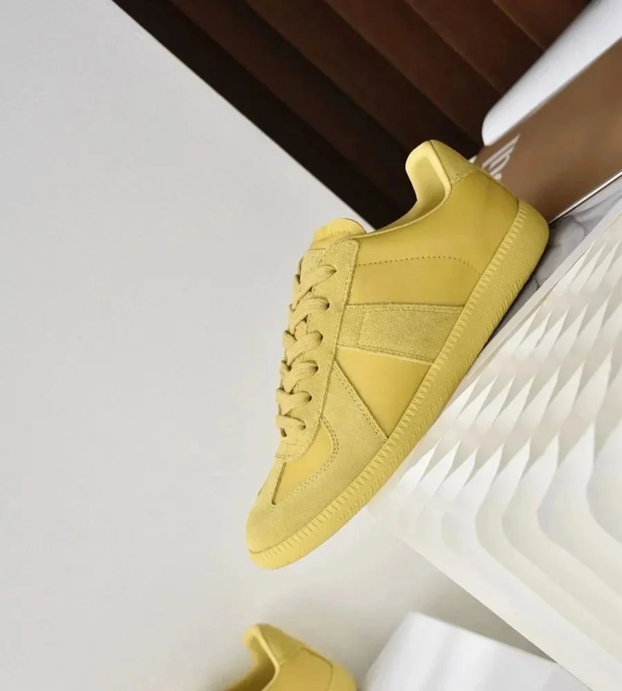 Lemon yellow
