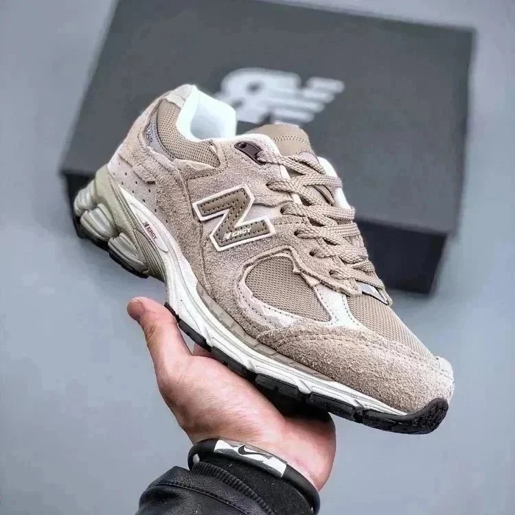 New Balance Sneakers 2002R — 15