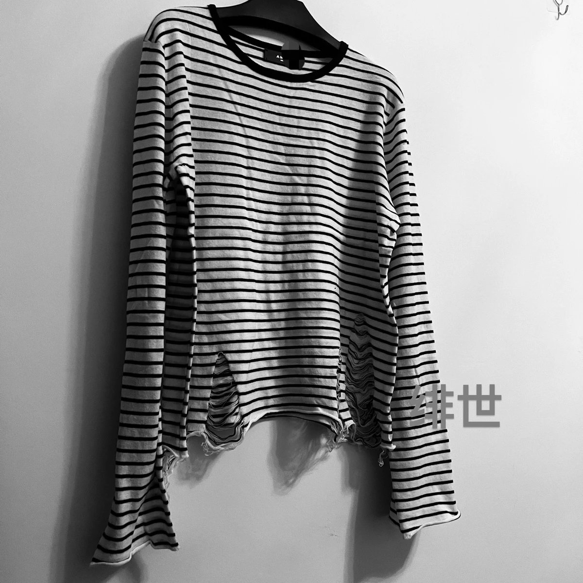 Instant delivery of spot goods! Long sleeved striped T-shirt from 2015, the top AM style high street in the market