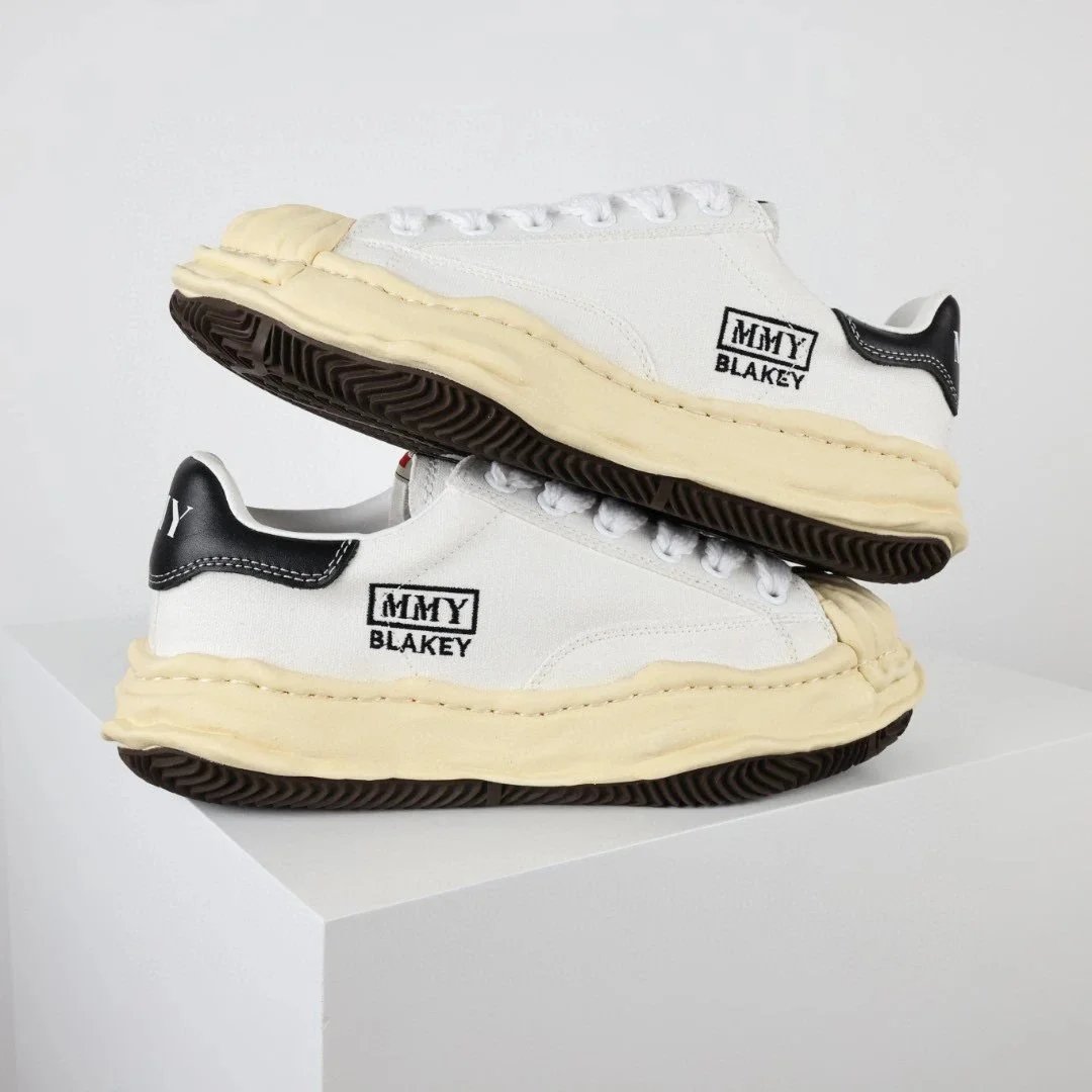 Maison Mihara Yasuhiro Blakey Low White Black