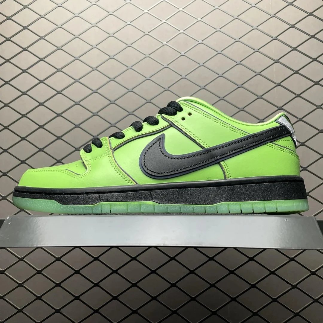 Nike SB Dunk Low Grey Fog Sneakers - 10