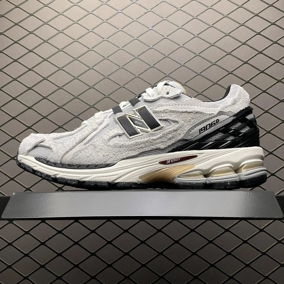 New Balance 2002R Gray Black Running Shoes - 9