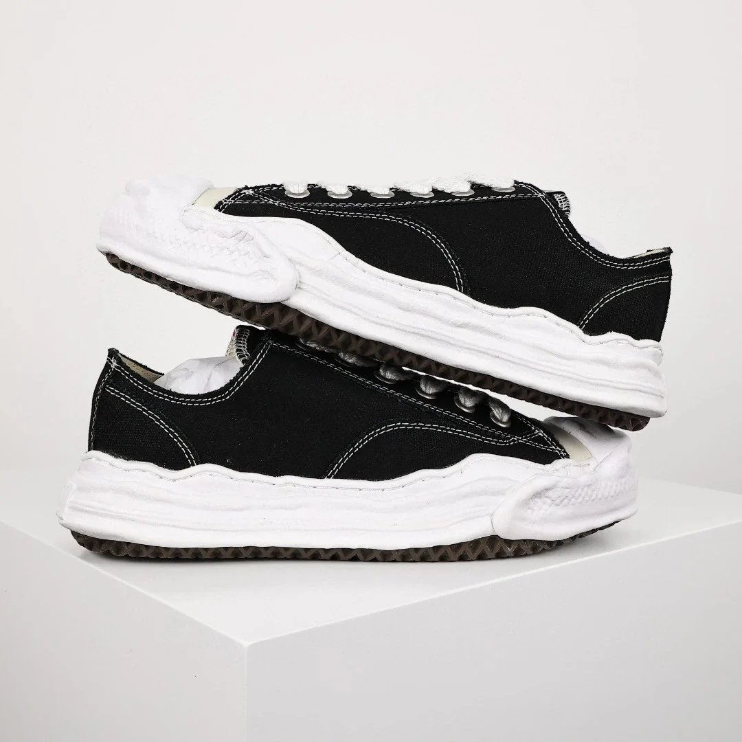 Maison Mihara Yasuhiro Peterson Low Black White