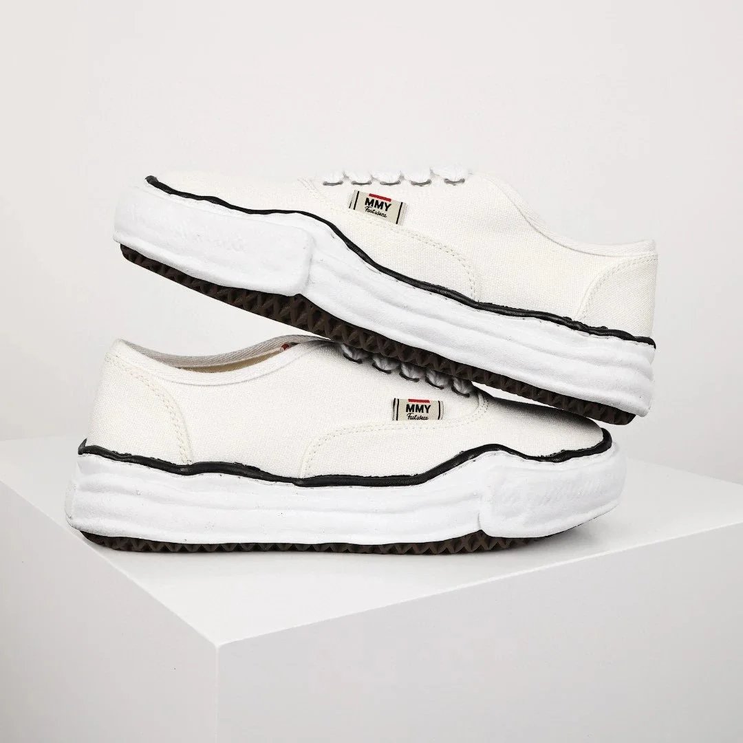 Maison Mihara Yasuhiro Baker Low White Black