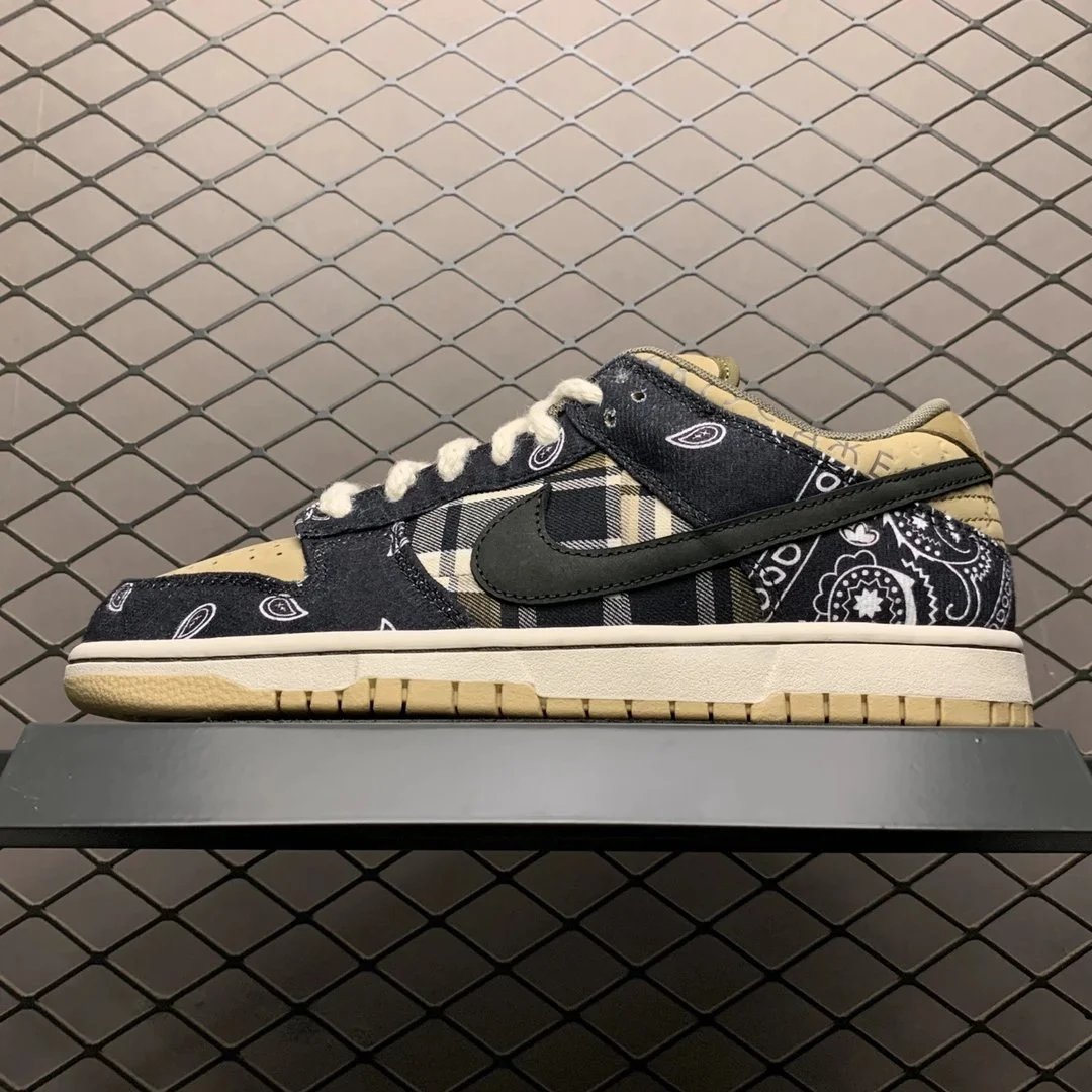 Nike SB Dunk Low Grey Fog Sneakers - 4