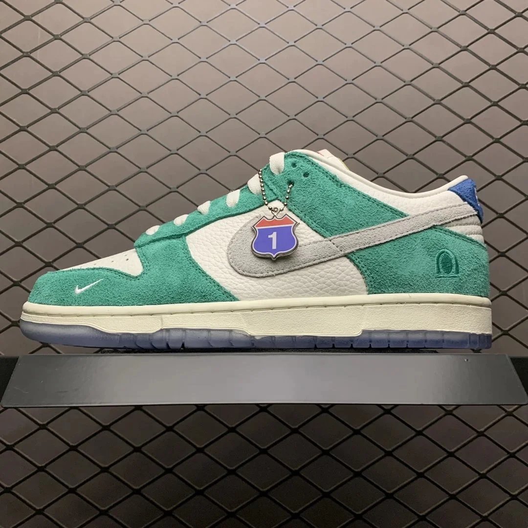 Nike SB Dunk Low Grey Fog Sneakers - 12
