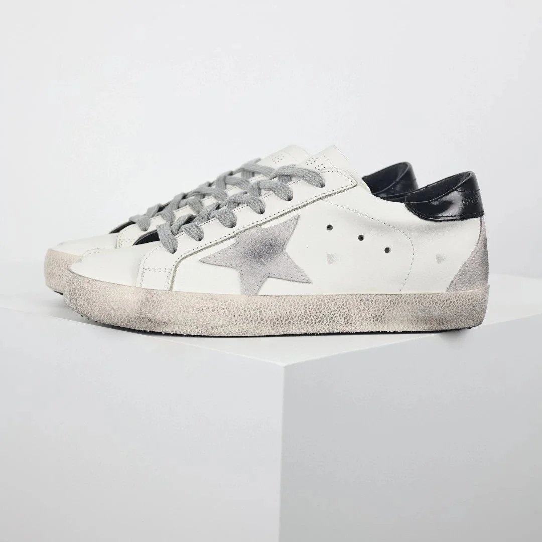 2- Classic Grey Star Bright Black Tail Small Dirty Shoes