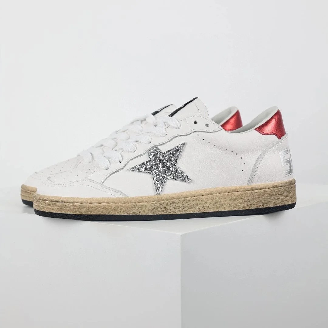 35- Silver glitter star red tail 58 small dirty shoes