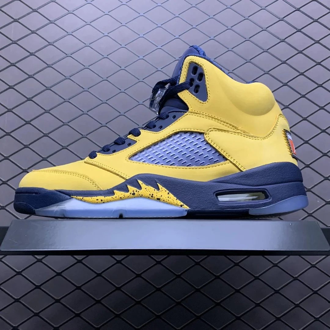 Air Jordan 5 Retro 'Retro' White Orange Blue Sneakers - 11