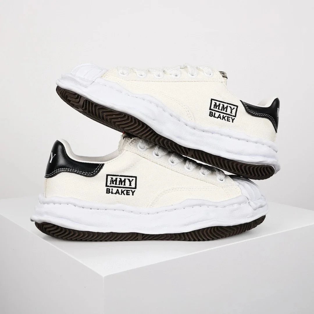 Maison Mihara Yasuhiro Blakey Low Cream Black