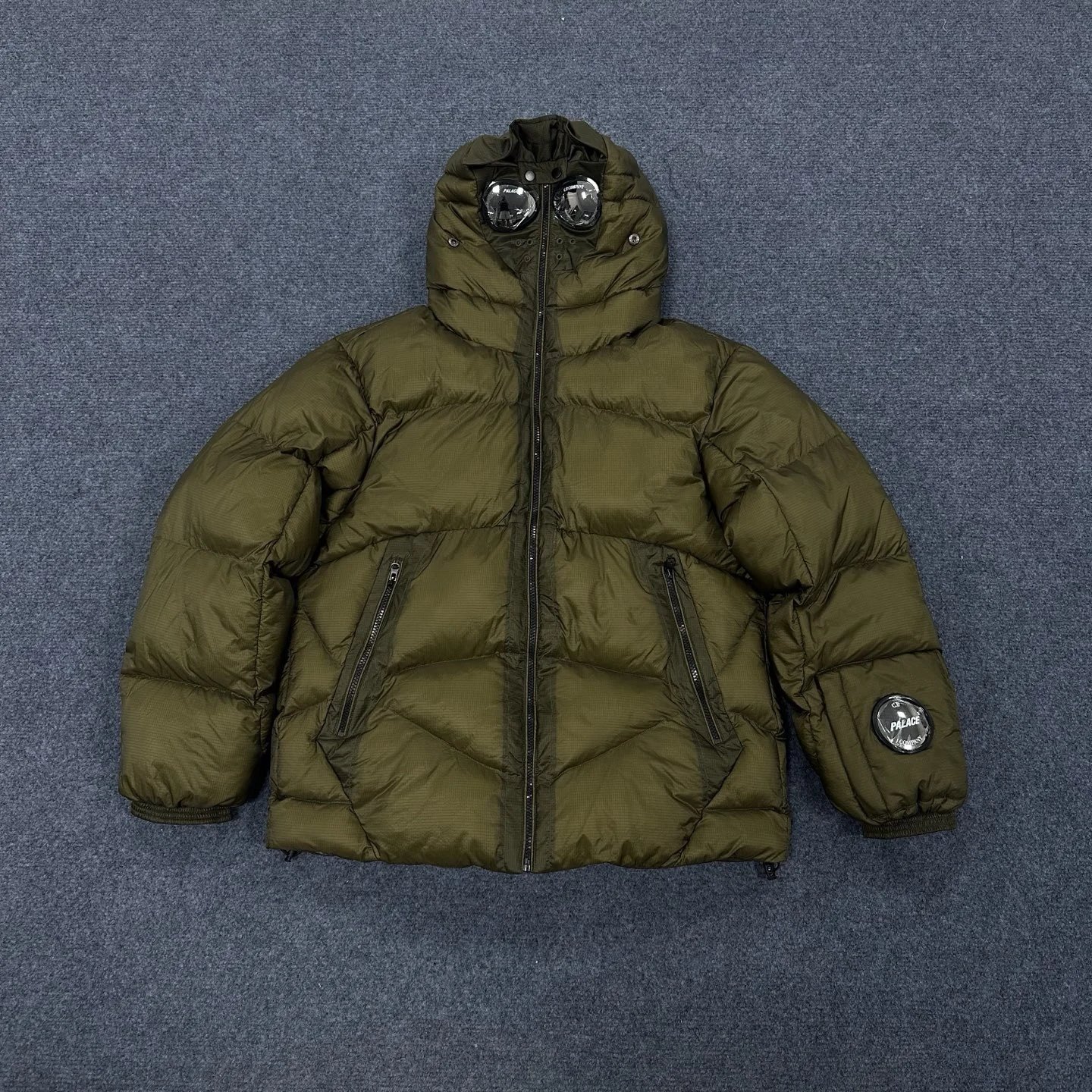 C.P. Company Vests Hooded Goggle Puffer Vest — cotton-padded jacket green (with goggles)