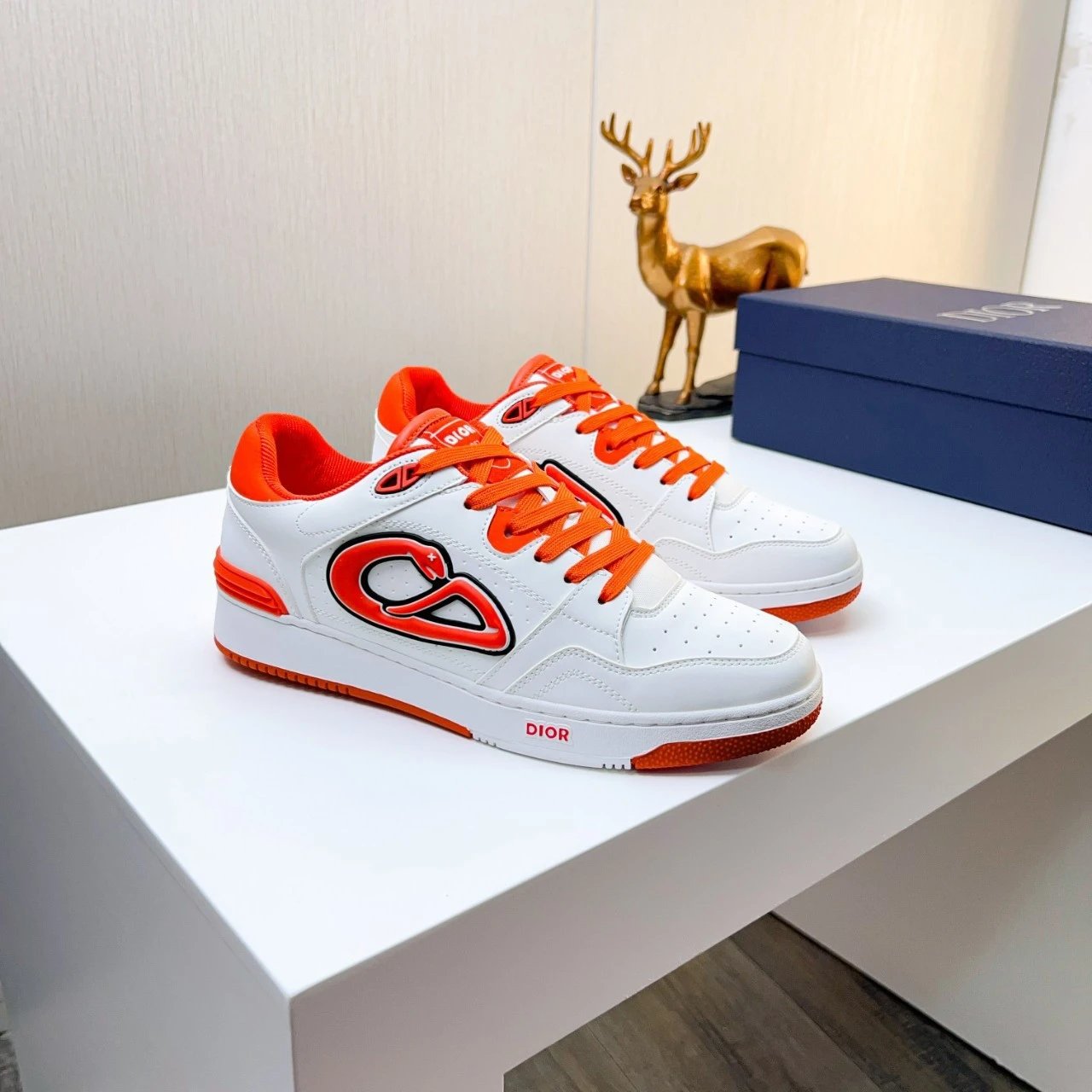 Dior Sneakers B57 low-top — Figure 1