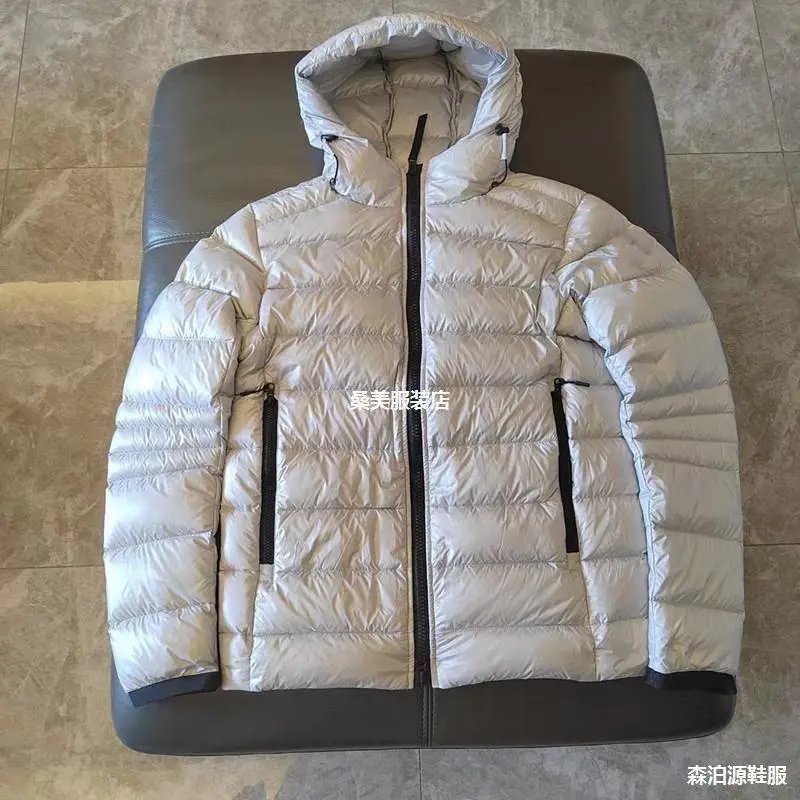 Canada Goose Crofton 2227Men's and Women's Same Light and Thin 4