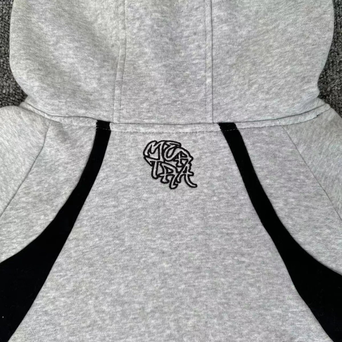 Design Logo Sweatpants Gray with Black Accents Sweatpants - 15