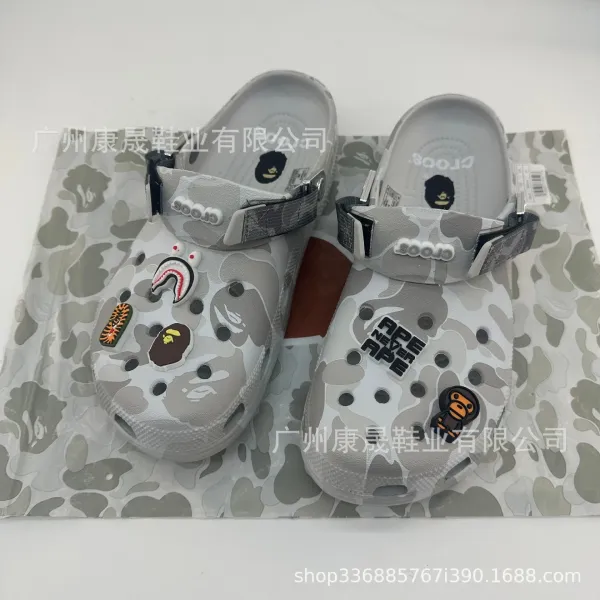 Crocs x A Bathing Ape Classic Clog Pink Camo Print Sandals - 23