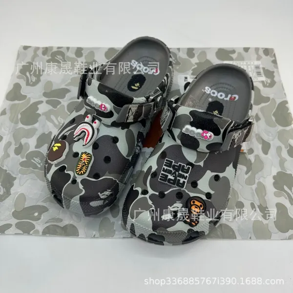 Crocs x A Bathing Ape Classic Clog Pink Camo Print Sandals - 22
