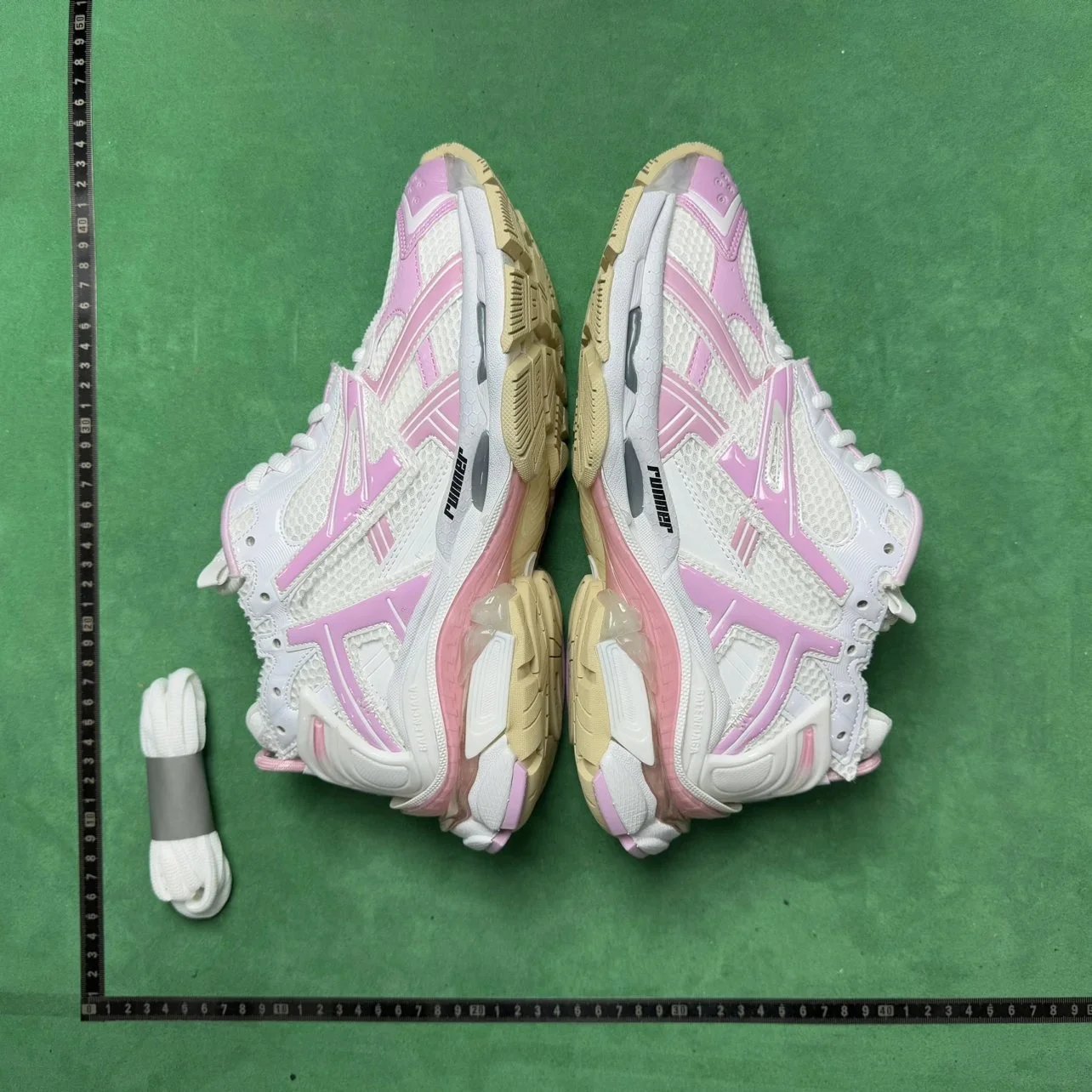 Balenciaga Runner foto 2