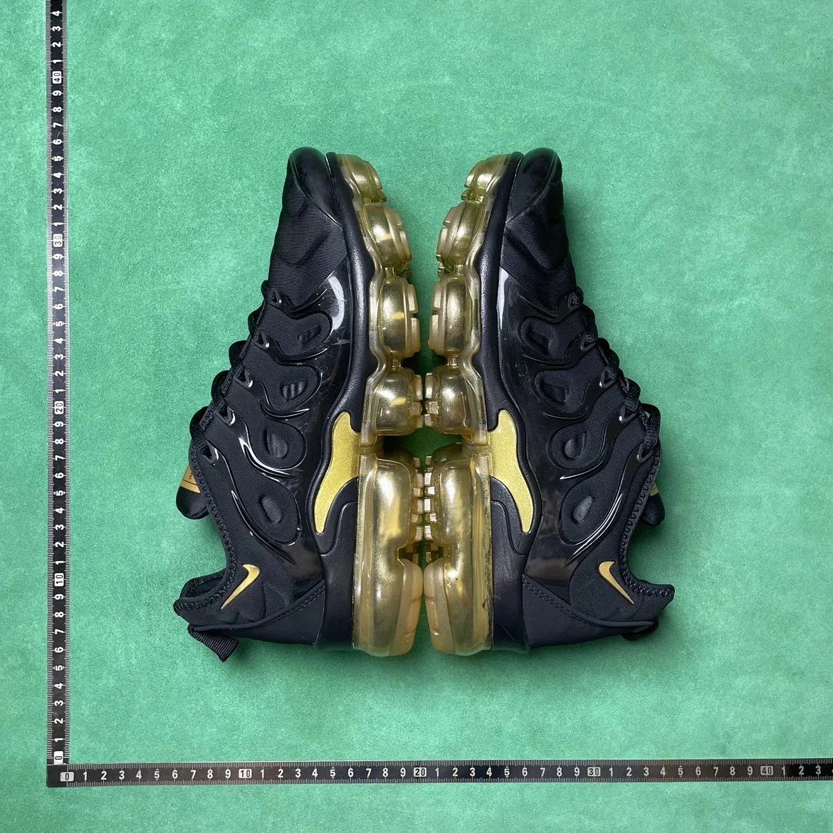 B0D 舒适百搭透气减震轻便低帮跑步鞋 10