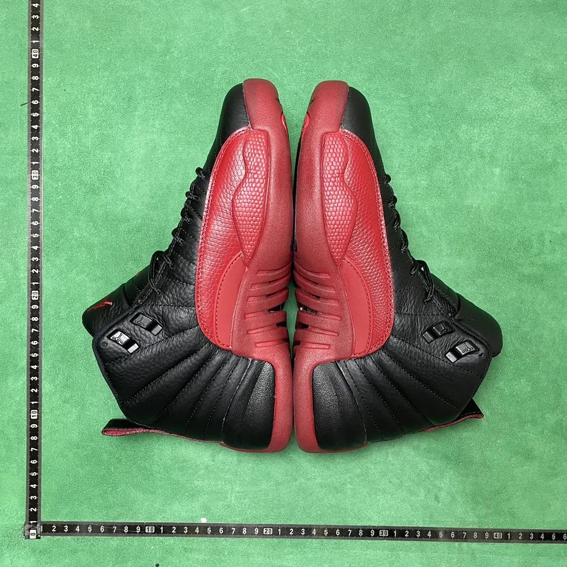 Air Jordan 12 foto 3