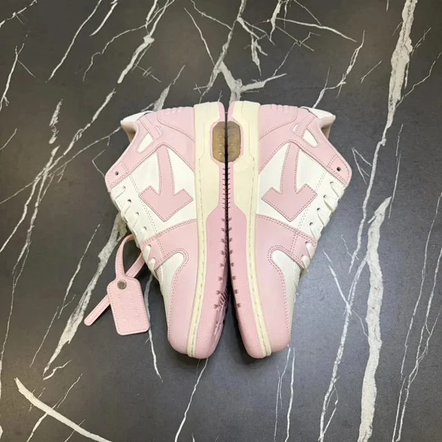 Unbranded Sneakers Low-Top with Arrow Side Appliqué and Chunky Lug Sole product detail image 19