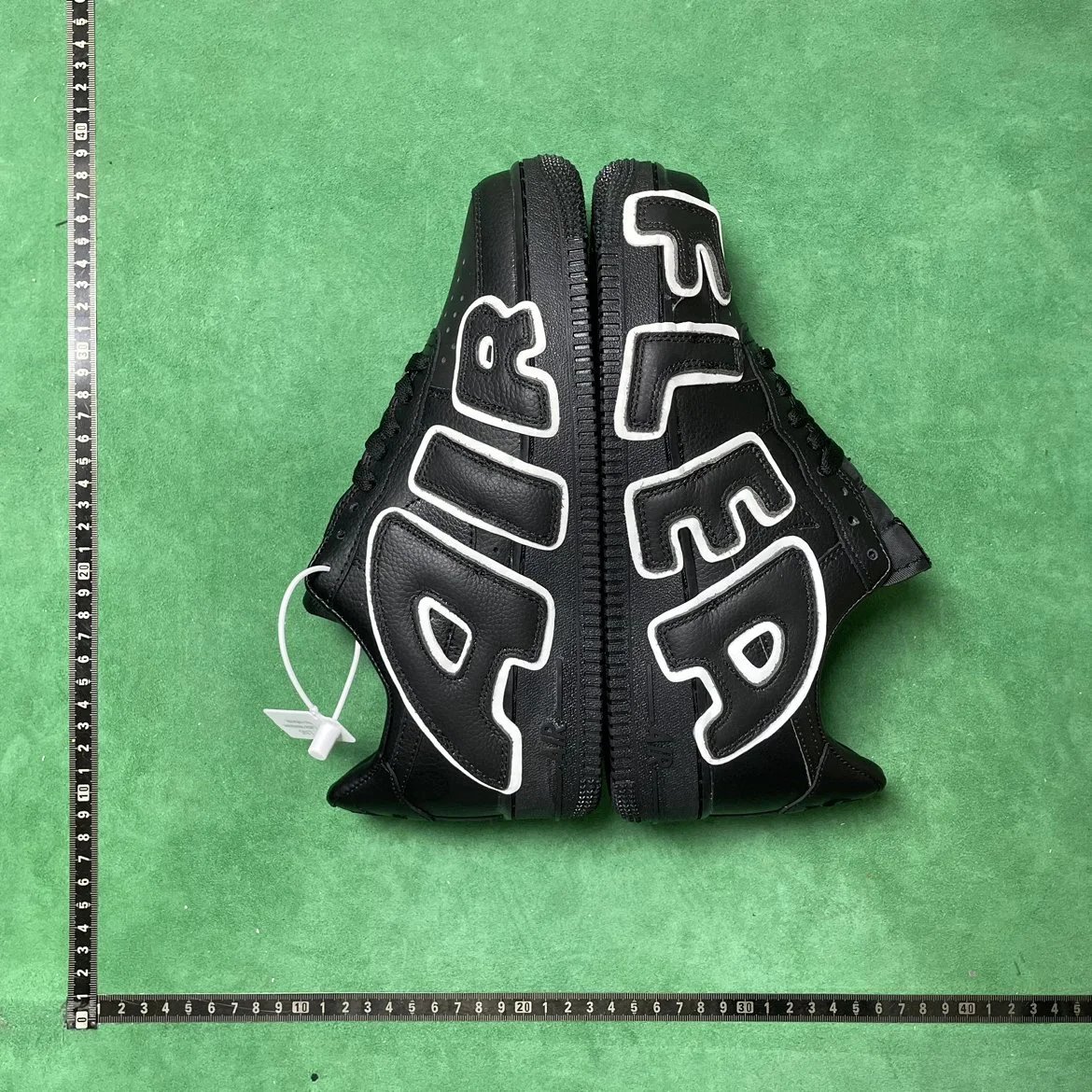 SH2 潮流皮蓬板鞋