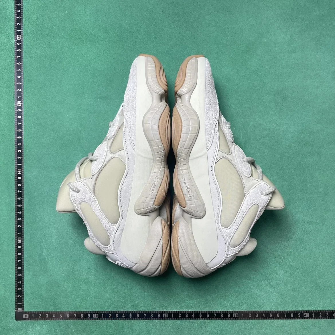 LT0 翻毛皮织物经典潮流低帮老爹鞋 7
