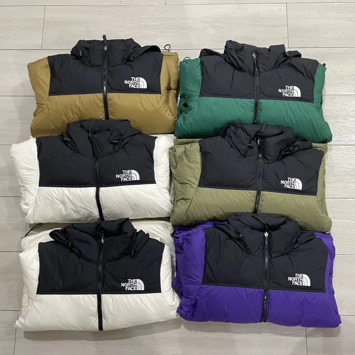 T8NF拼色复古运动立领长袖羽绒服